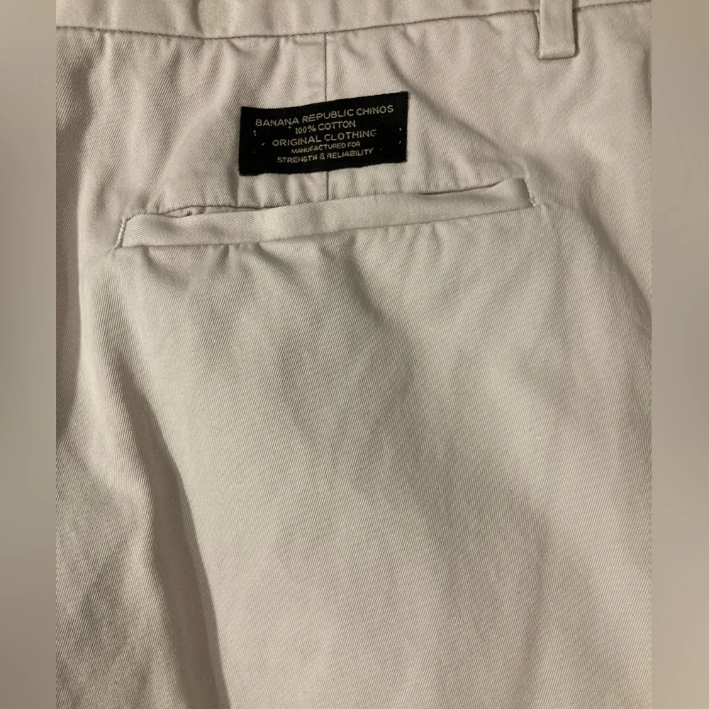 Banana Republic Men’s Size 36/30 Cream‎ Smithfield Chino Pants
